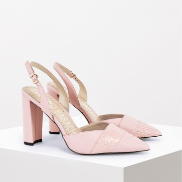 scarpe modello chanel cipria