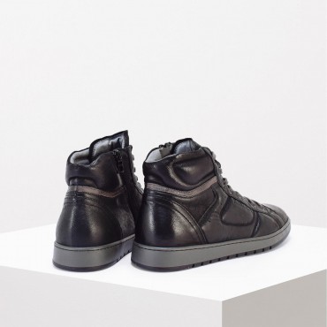 Sneaker in Pelle Col. Nero