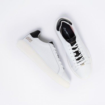 Sneaker in Pelle Col. Bianco Nero