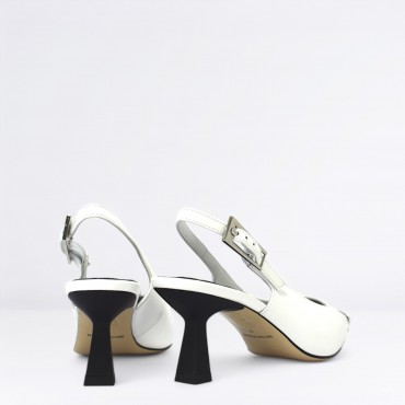 Chanel in Vernice Col. Bianco