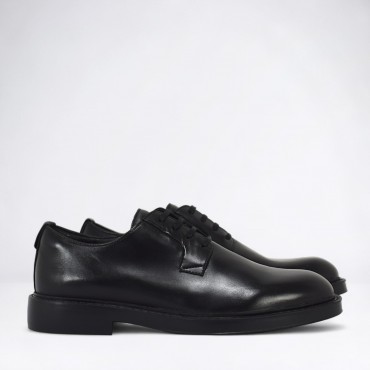 Stringata Derby in Pelle Col. Nero