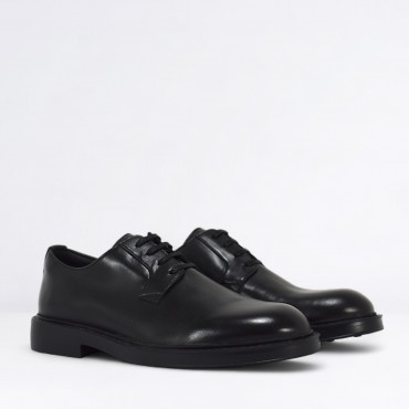 Stringata Derby in Pelle Col. Nero