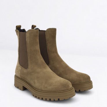 Tronchetto chelsea in camoscio Col. Beige