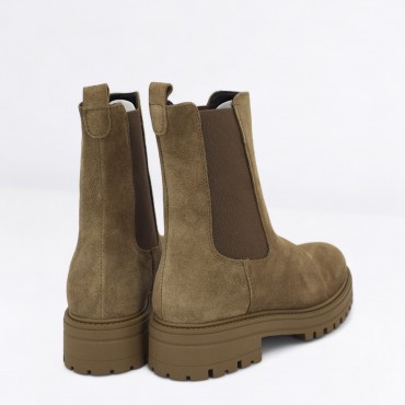 Tronchetto chelsea in camoscio Col. Beige