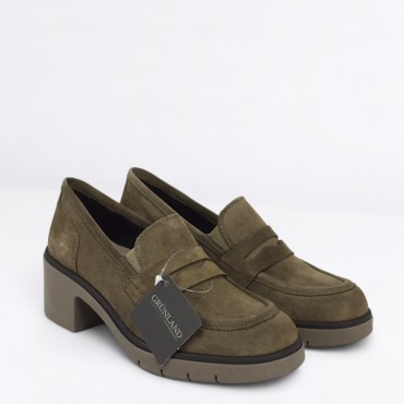 Mocassino in camoscio Col. Beige