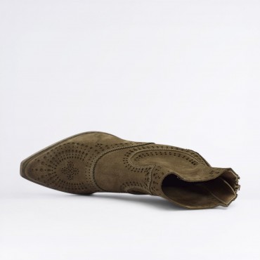 Tronchetto in camoscio Col. Beige Tronchetto in camoscio Col. Beige